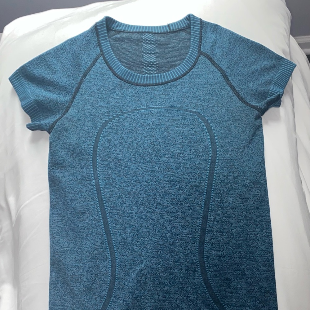 Lululemon swiftly tech short sleeve